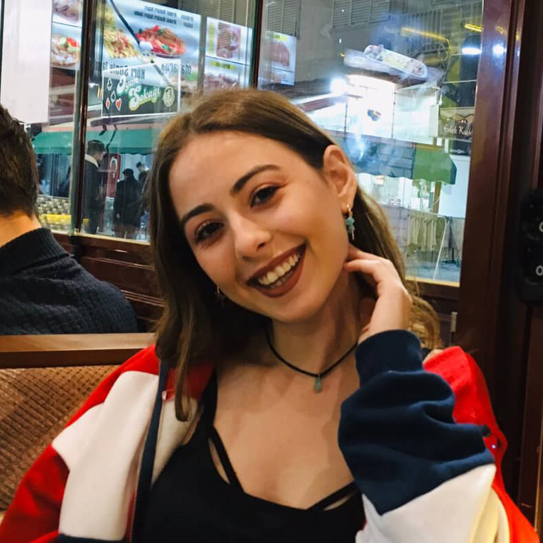 Dilara Bacak Profil Fotoğrafı 1
